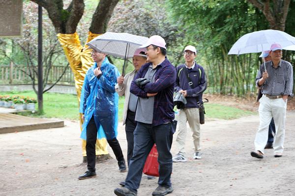 浙江天瑞医疗集团:举行高级人才金秋茶话会