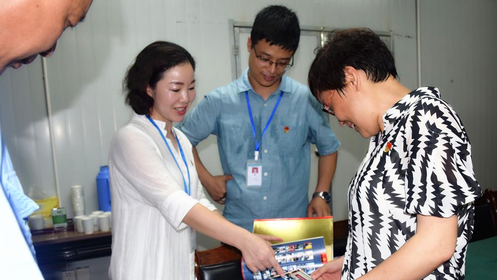 党建交流 经验共享 社区大党建互访向党的生日献礼