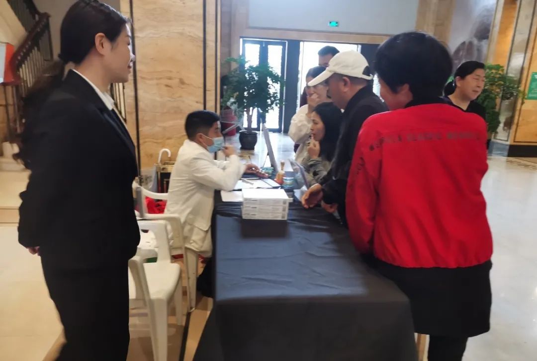 敬老爱老，向上向善丨记永宁公馆爱心助老活动