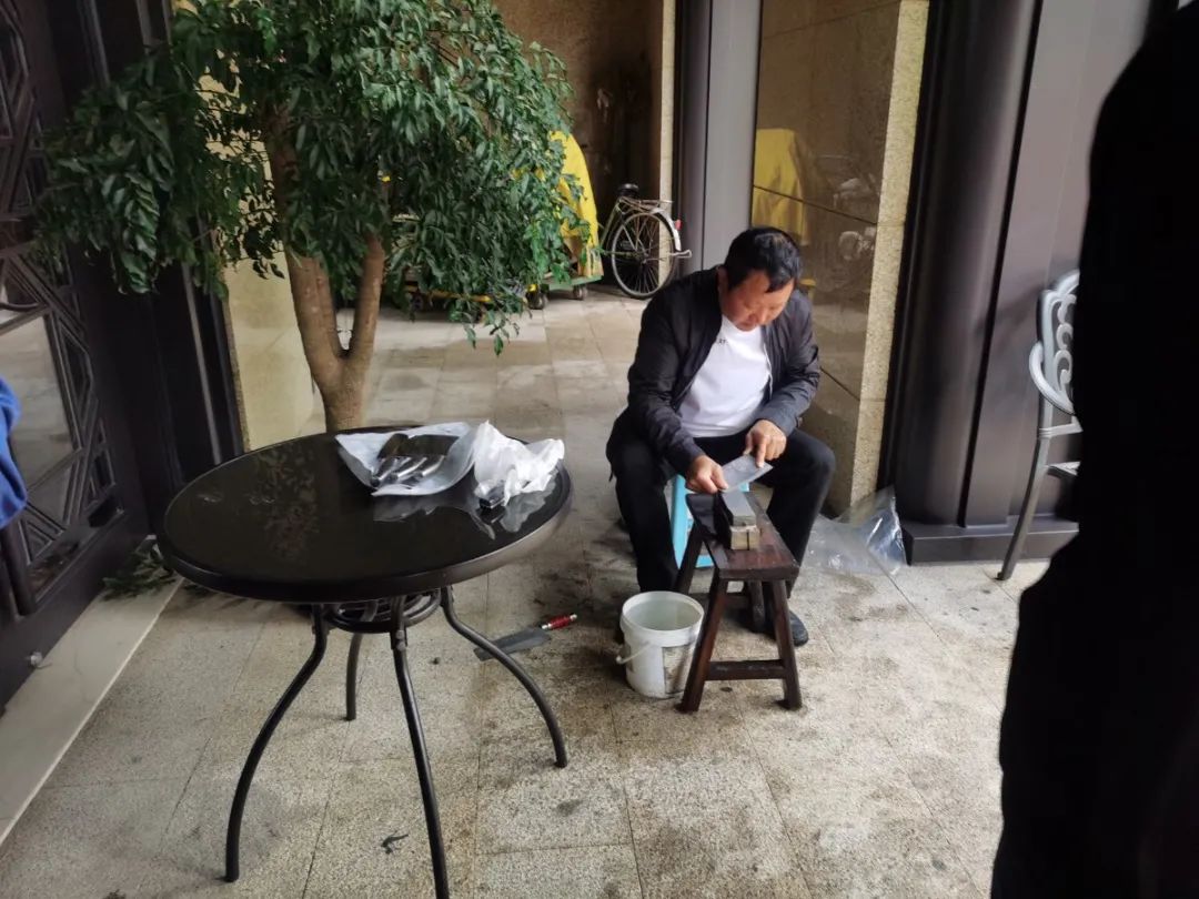 敬老爱老，向上向善丨记永宁公馆爱心助老活动